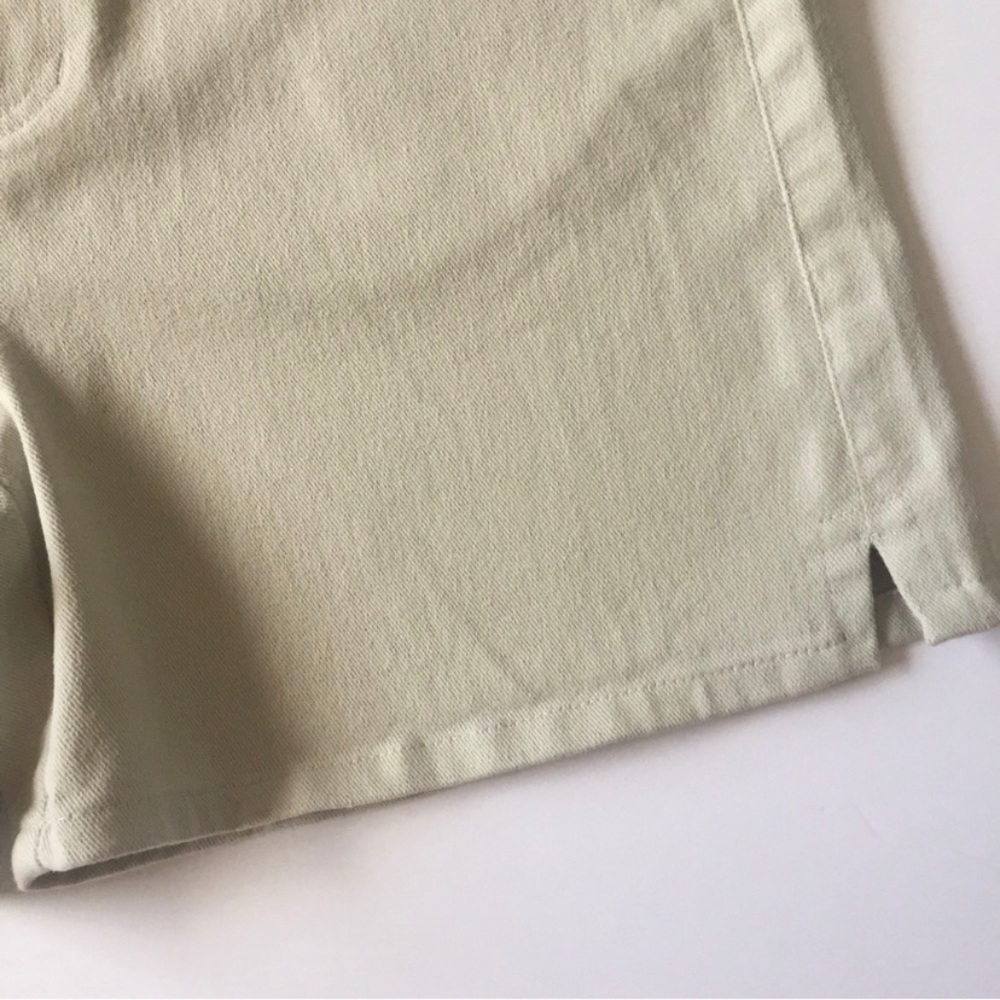 Liz Claiborne Bermuda Short Beige Size 10 - Picture 6 of 7